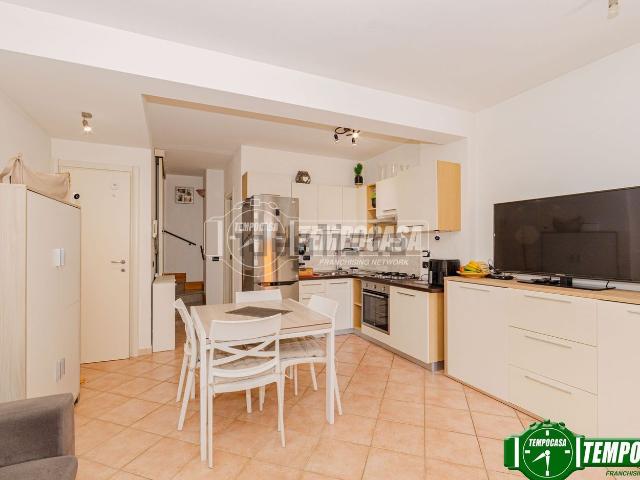 Appartamento in vendita di 70 m² in Via Lomellina