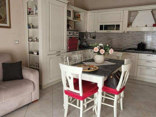 Appartamento in vendita di 70 m² in Via Marina, 44