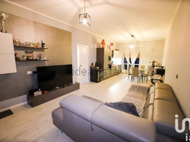 Appartamento in vendita di 70 m² in Via Meana, 33