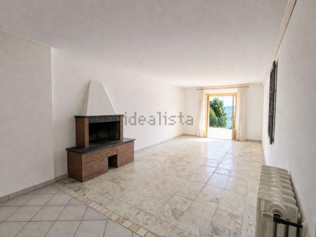 Appartamento in vendita di 70 m² in Via Montepetra Castello