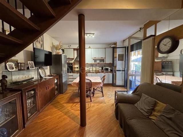 Appartamento in vendita di 70 m² in Via Mons. G. Parmigiani