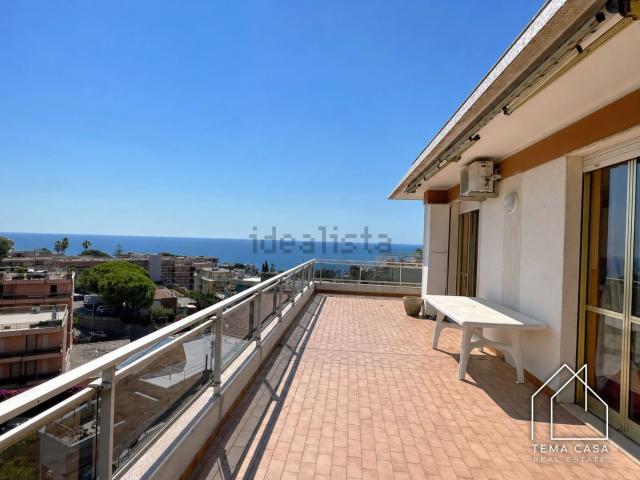 Appartamento in vendita di 90 m² in Via Padre Semeria, 145