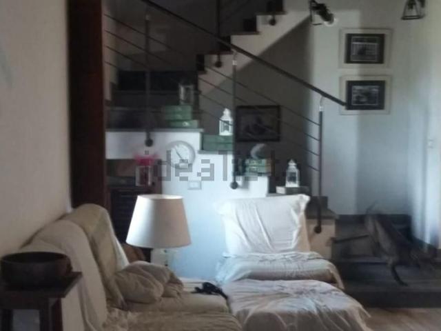Appartamento in vendita di 70 m² in Via Provinciale Vicarese