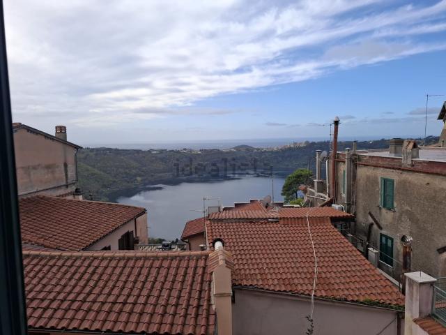 Appartamento in vendita di 70 m² in Via Principe Umberto, 1
