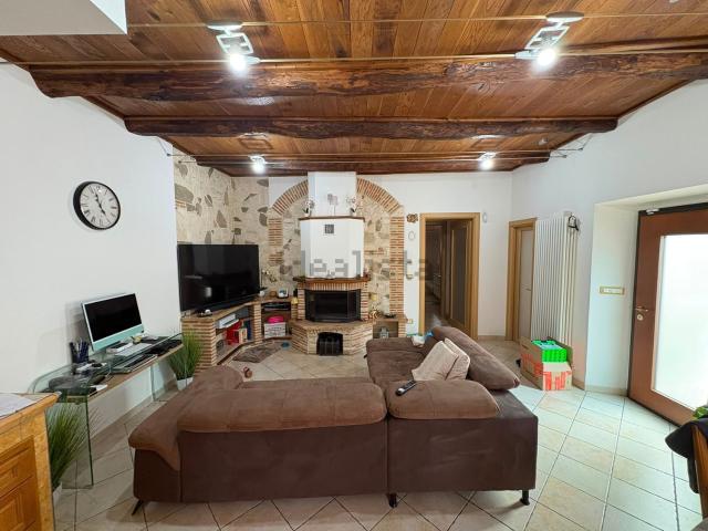Appartamento in vendita di 70 m² in Via Salaria, 74