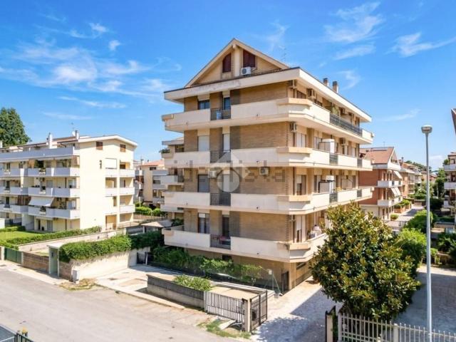 Appartamento in vendita di 70 m² in Viale Monte Sirente, 81