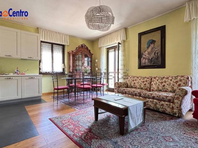 Appartamento in vendita di 67 m² in Viale Giorgio Carrel, 39