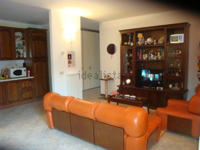 Appartamento in vendita di 70 m² in Viale San Gemignano, 55100