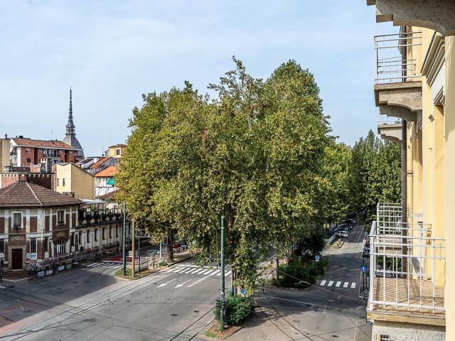 Appartamento in vendita di 71 m² in Largo Maresciallo Rosario Berardi, 2