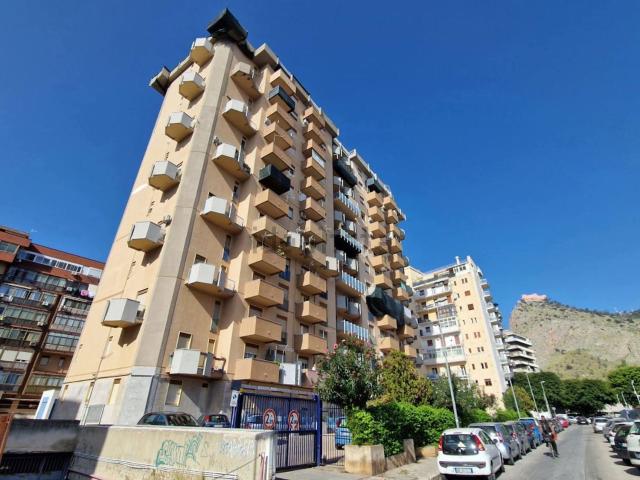 Appartamento in vendita di 71 m² in Via Aloisio Juvara, 138