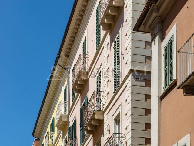 Appartamento in vendita di 71 m² in Via Arniense