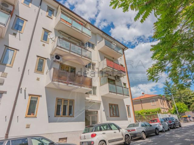 Appartamento in vendita di 71 m² in Via dei Giardini, 59