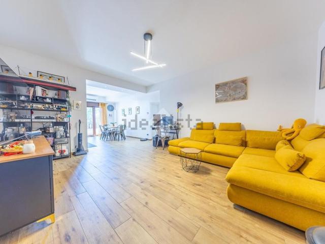 Appartamento in vendita di 71 m² in Via delle Verbene, 13