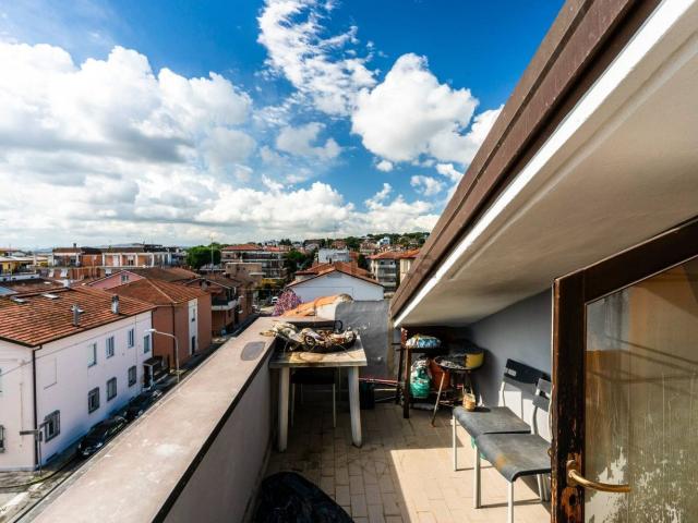 Appartamento in vendita di 71 m² in Via Monti, 15