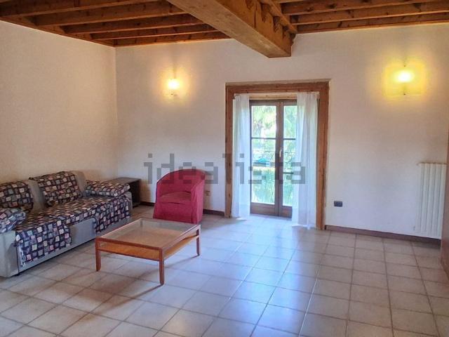Appartamento in vendita di 71 m² in Via San Francesco d&apos Assisi, 2
