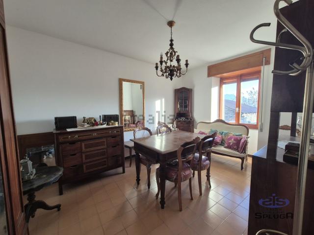 Appartamento in vendita di 72 m² in Strada del Castello, 28