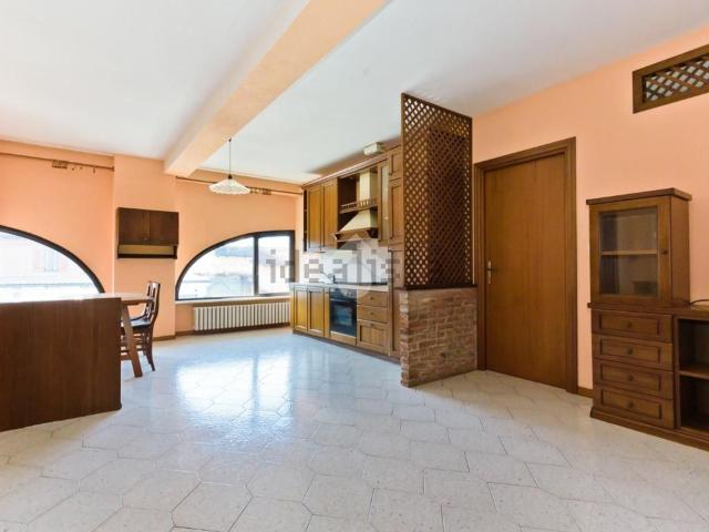 Appartamento in vendita di 72 m² in Via Vittorio Veneto, 10