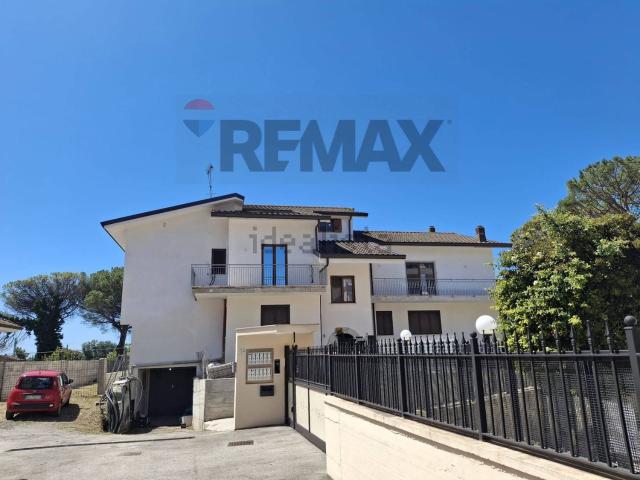 Appartamento in vendita di 72 m² in Via Appia, 1220