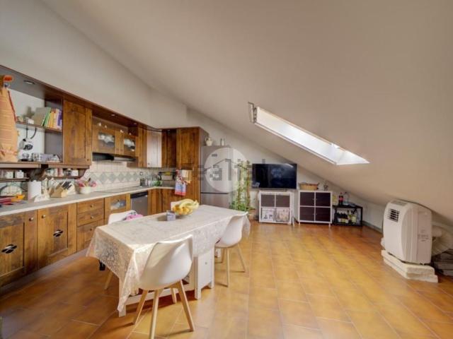 Appartamento in vendita di 72 m² in Via Cristoforo Colombo, 6