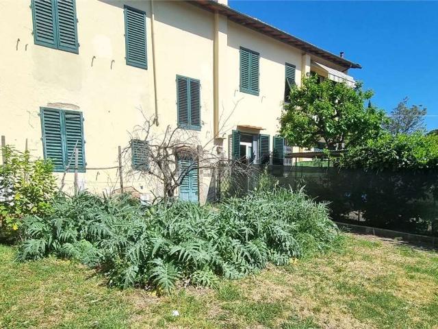 Appartamento in vendita di 72 m² in Via delle Gore
