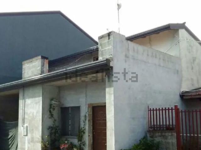 Appartamento in vendita di 72 m² in Via F. Crispi