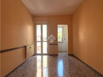 Appartamento in vendita di 72 m² in Via Francesco Petrarca, 44