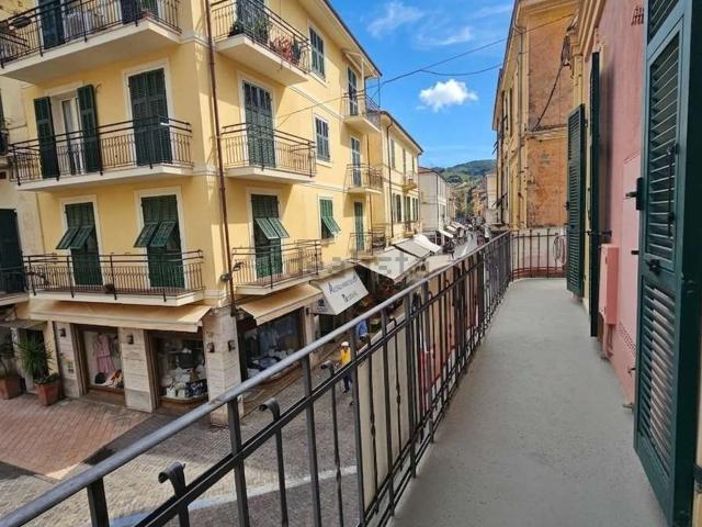Appartamento in vendita di 72 m² in Via Genova, 78