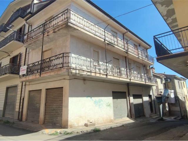 Appartamento in vendita di 72 m² in Via Giovanni Pascoli, 5