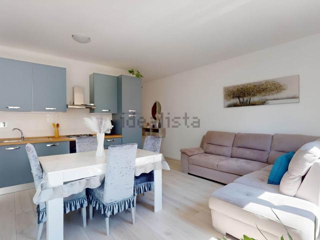 Appartamento in vendita di 72 m² in Via Lago di Garda