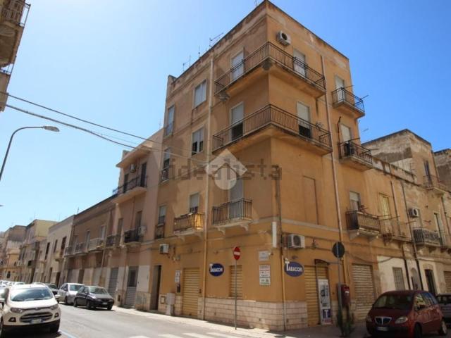 Appartamento in vendita di 72 m² in Via Livio Bassi, 123