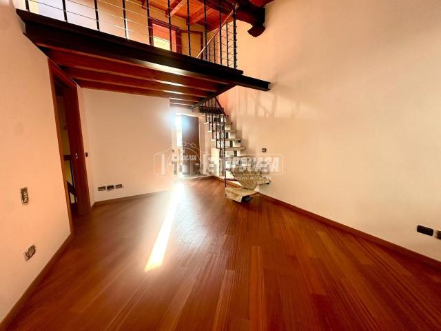 Appartamento in vendita di 72 m² in Via Luigi Gamba, 33