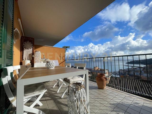 Appartamento in vendita di 72 m² in Via Panoramica, 221