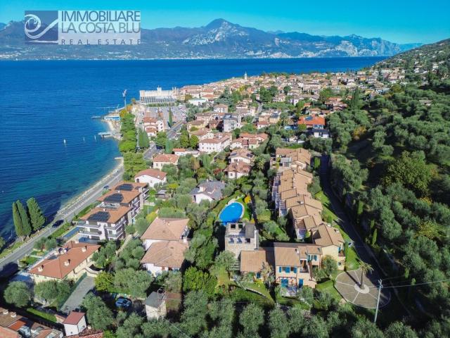 Appartamento in vendita di 77 m² in Località San Faustino, 63