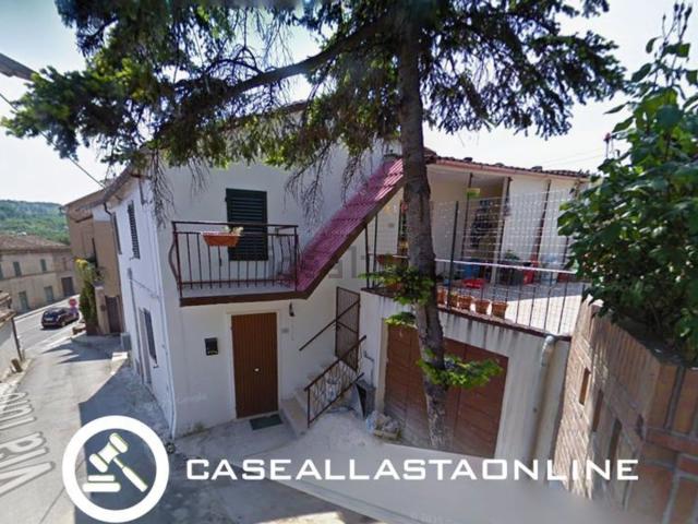 Appartamento in vendita di 77 m² in Via Ugo Foscolo