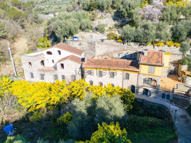 Appartamento in vendita di 77 m² in Via XXV Aprile, 23