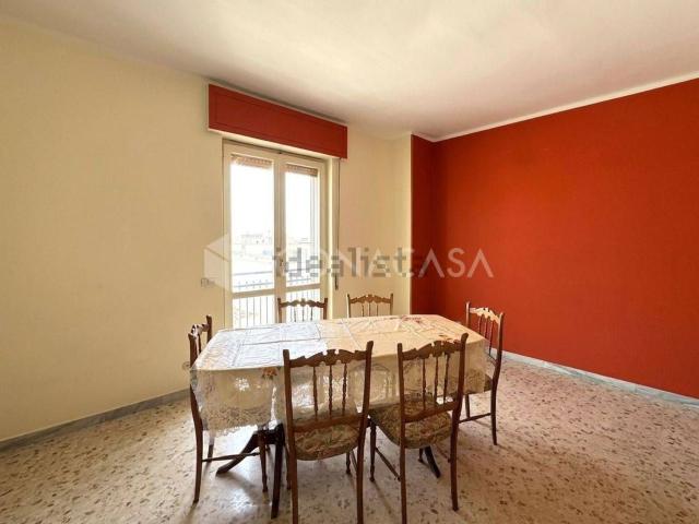 Appartamento in vendita di 77 m² in Via Alessandro Manzoni