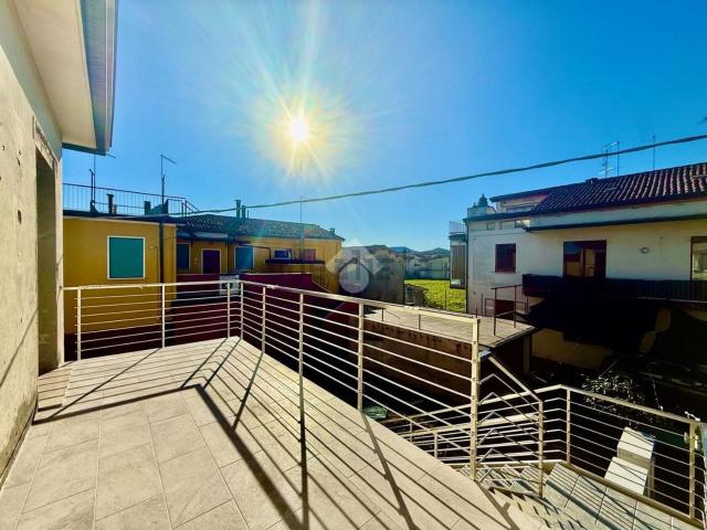 Appartamento in vendita di 77 m² in Via C. Battisti, 1