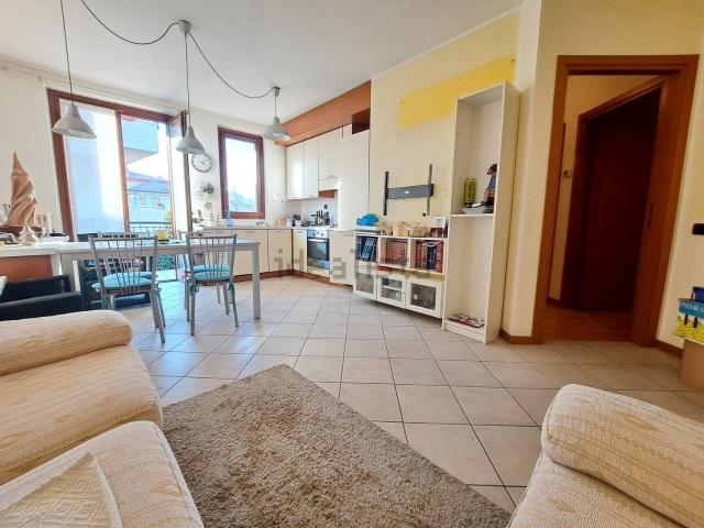 Appartamento in vendita di 77 m² in Via California