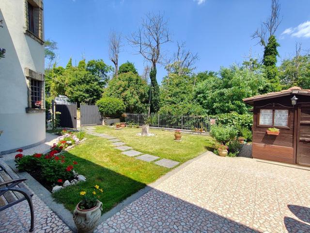 Appartamento in vendita di 77 m² in Via Capranica