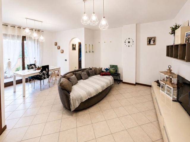 Appartamento in vendita di 77 m² in Via Carriona