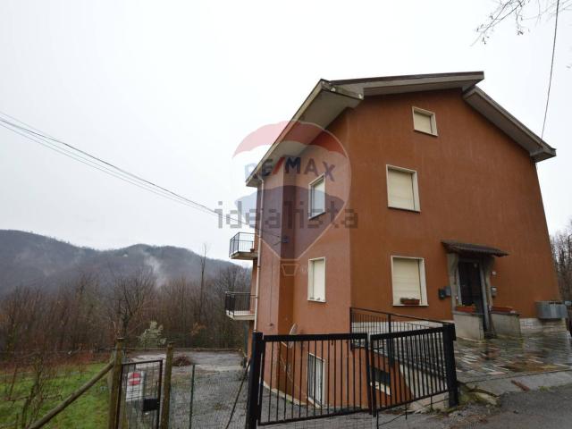 Appartamento in vendita di 77 m² in Via Comunale, 10