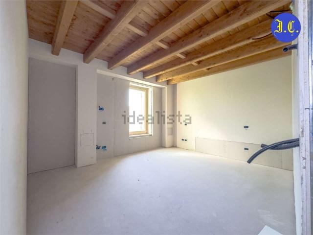 Appartamento in vendita di 77 m² in Via Dosso Poli