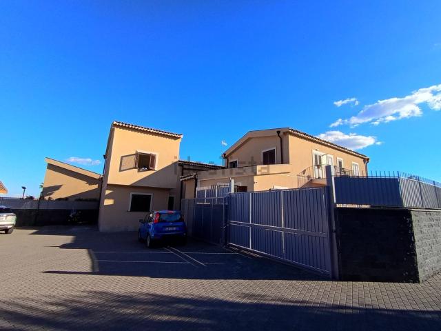 Appartamento in vendita di 77 m² in Via Lavina, 22
