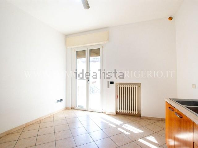 Appartamento in vendita di 77 m² in Via Mandamentale, 15