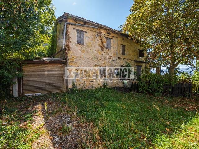 Appartamento in vendita di 77 m² in Via Monfestino, 2256