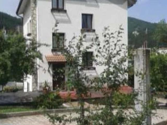 Appartamento in vendita di 77 m² in Via Pietransieri
