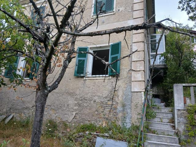 Appartamento in vendita di 77 m² in Via Piè di Rosso