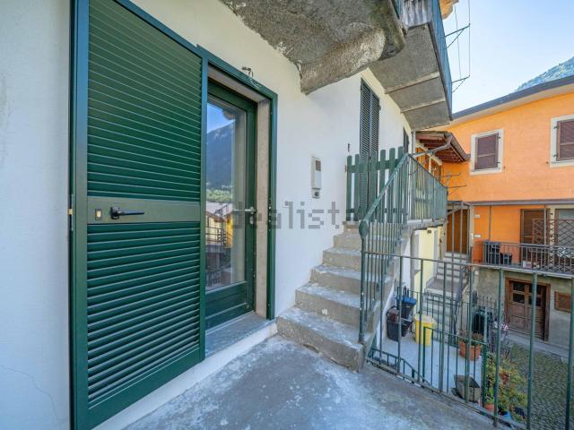 Appartamento in vendita di 77 m² in Via Ponchiera, 925