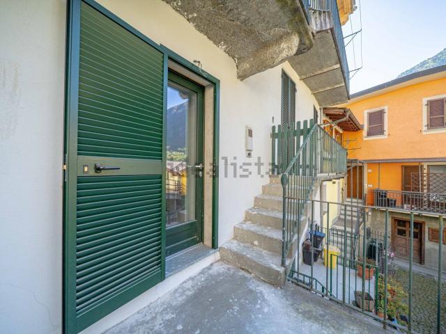 Appartamento in vendita di 77 m² in Via Ponchiera, 925