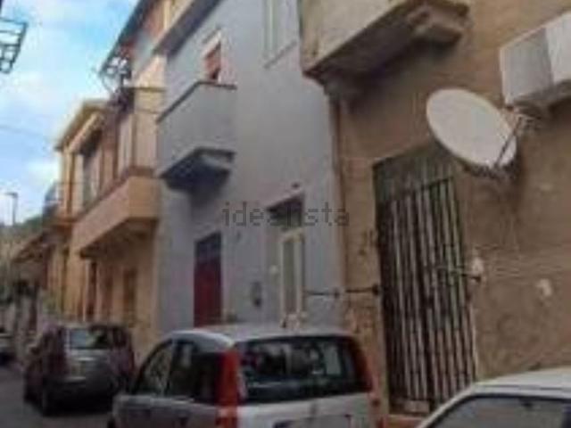 Appartamento in vendita di 77 m² in Via Roccella, 26